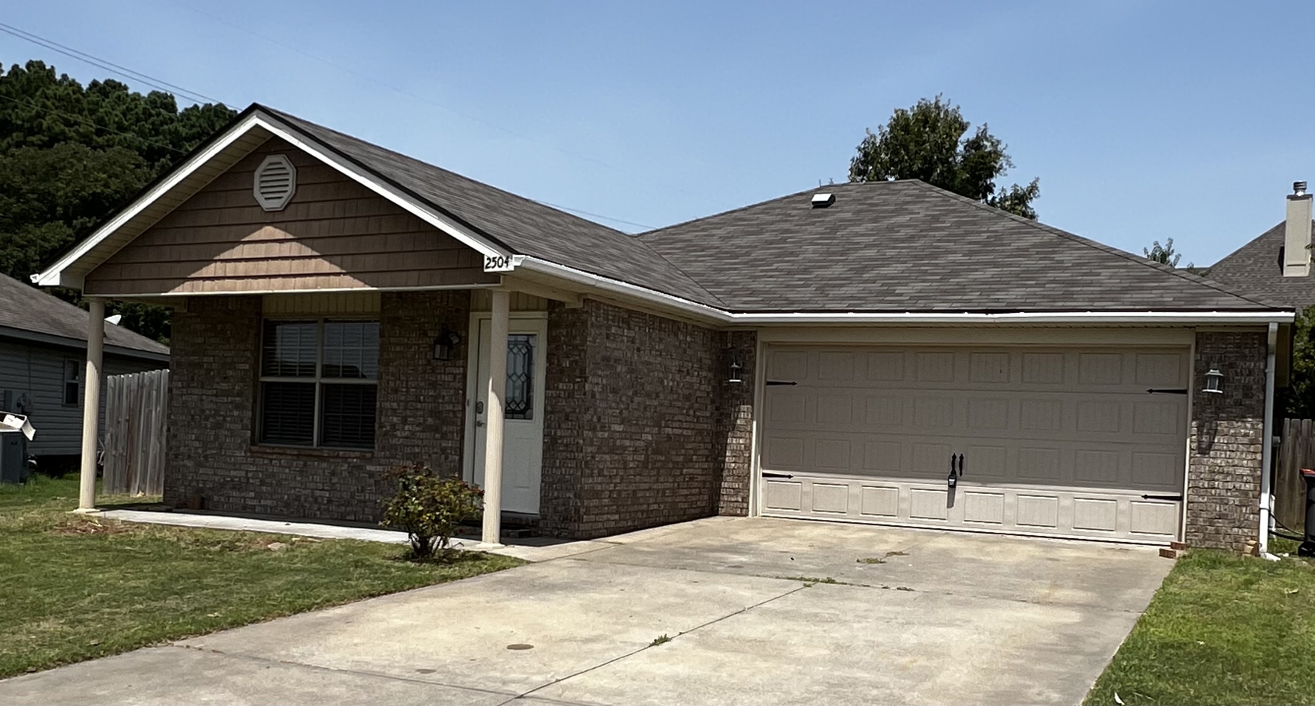 2504 Ridgeway Ln
