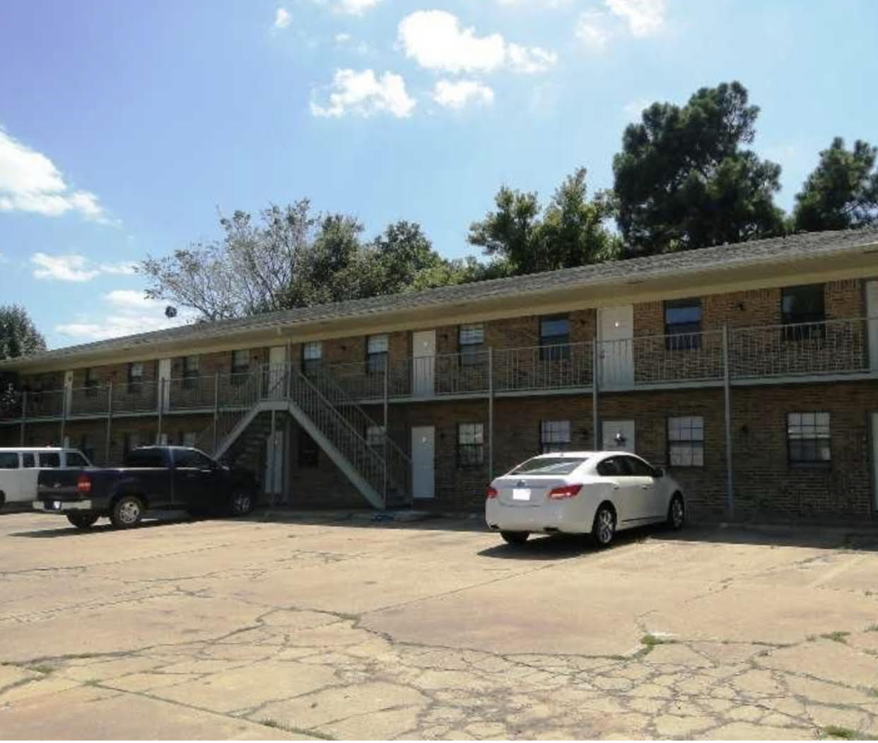 340 West Dogwood - 10