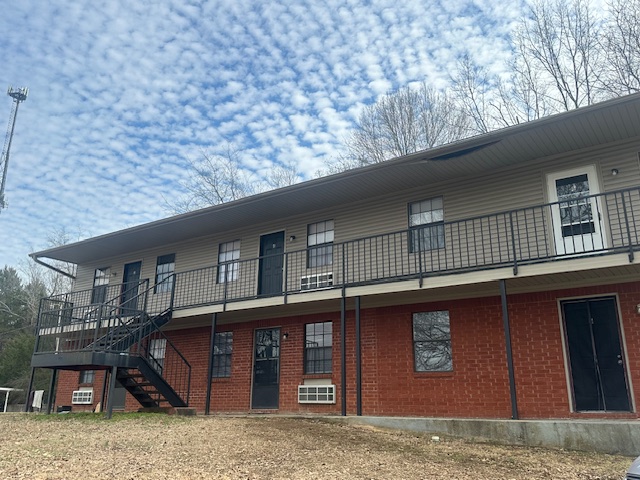 405 Chateau Street - 2
